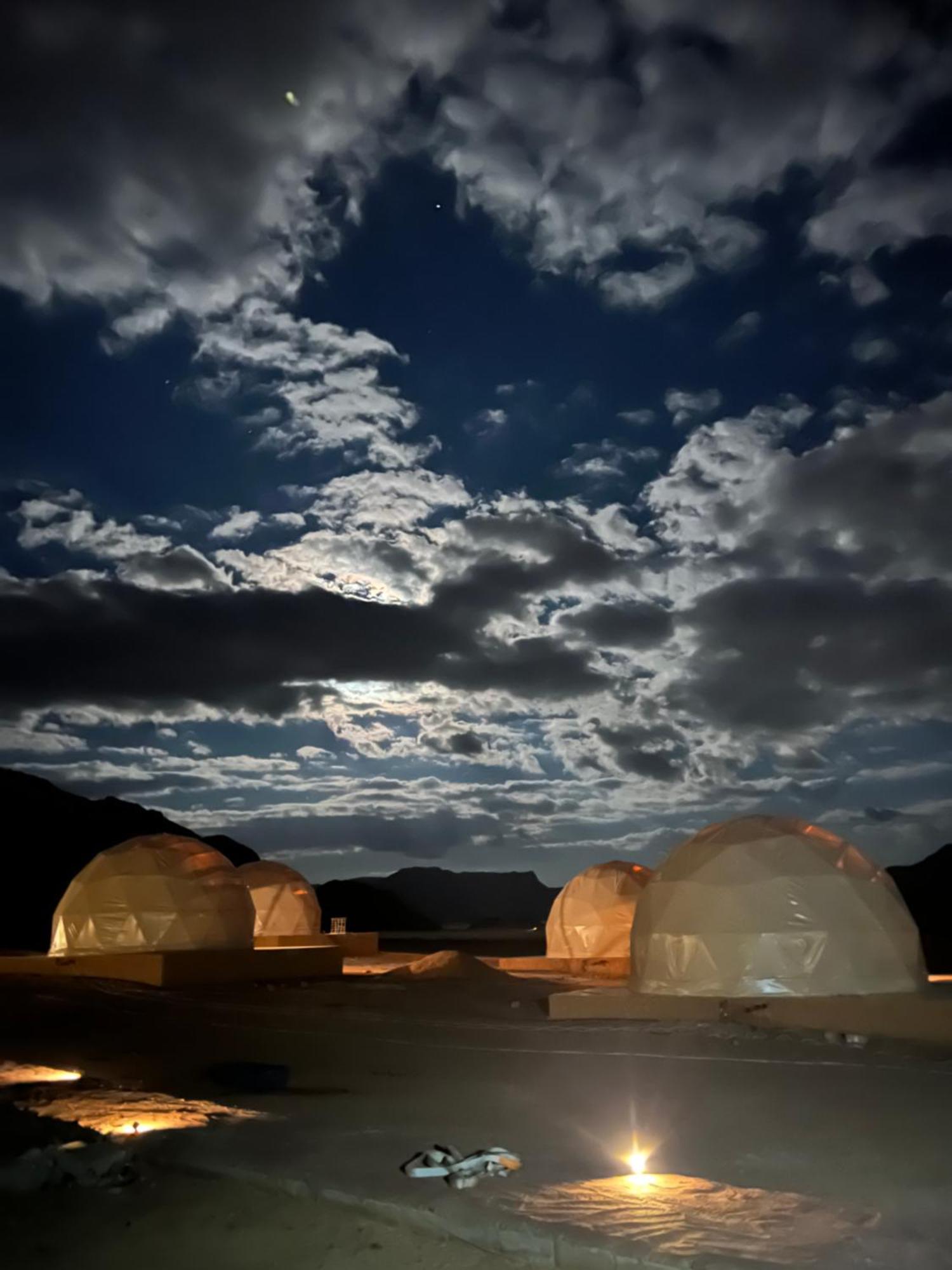 Rum Victoria Luxury Camp Wadi Rum Extérieur photo