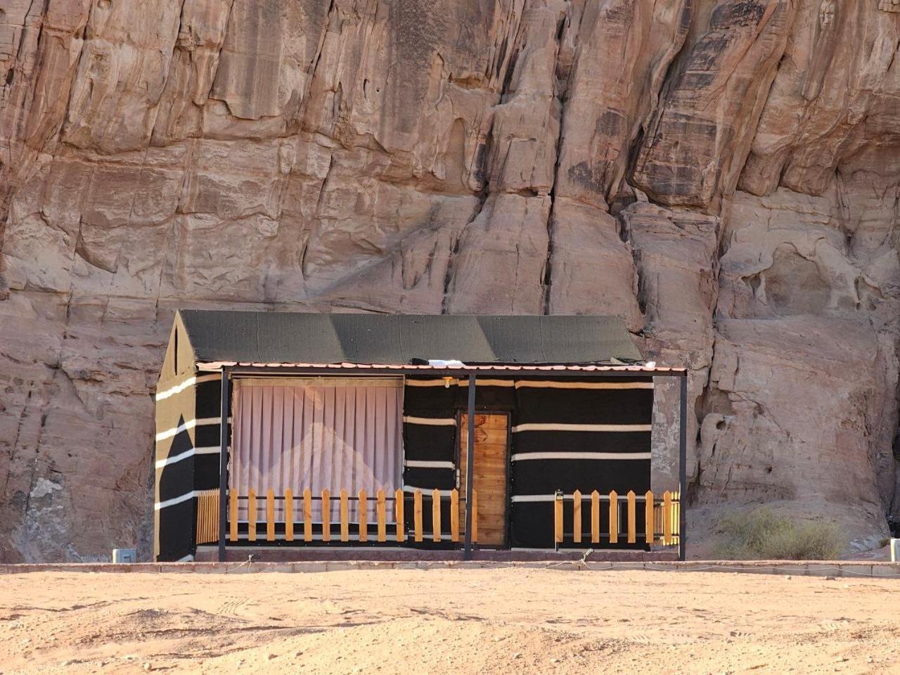 Rum Victoria Luxury Camp Wadi Rum Extérieur photo