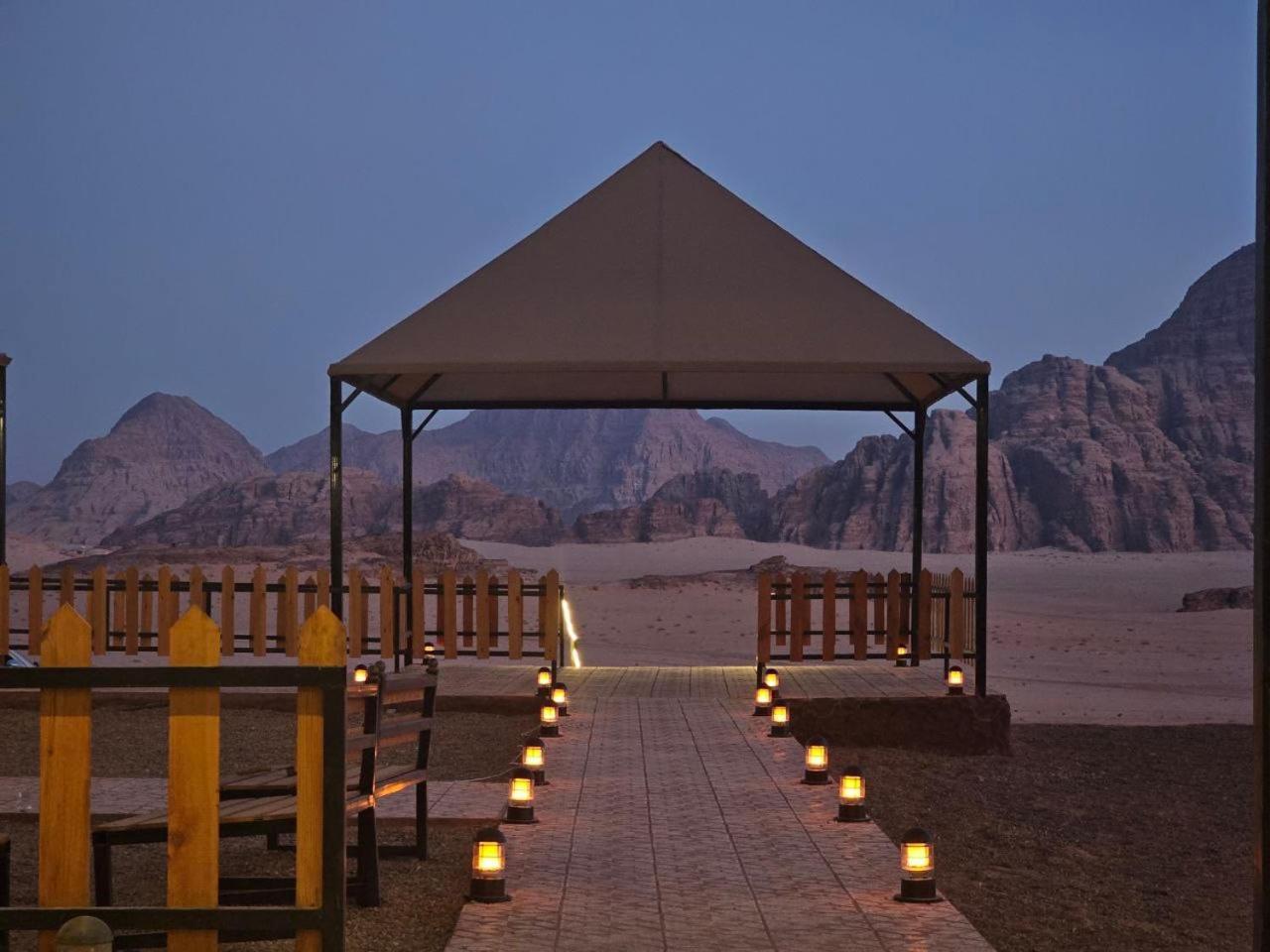 Rum Victoria Luxury Camp Wadi Rum Extérieur photo