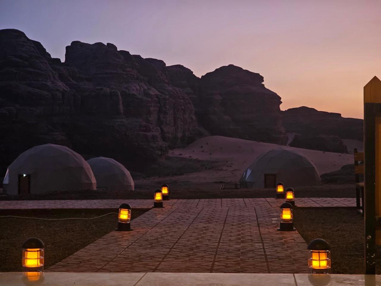Rum Victoria Luxury Camp Wadi Rum Extérieur photo