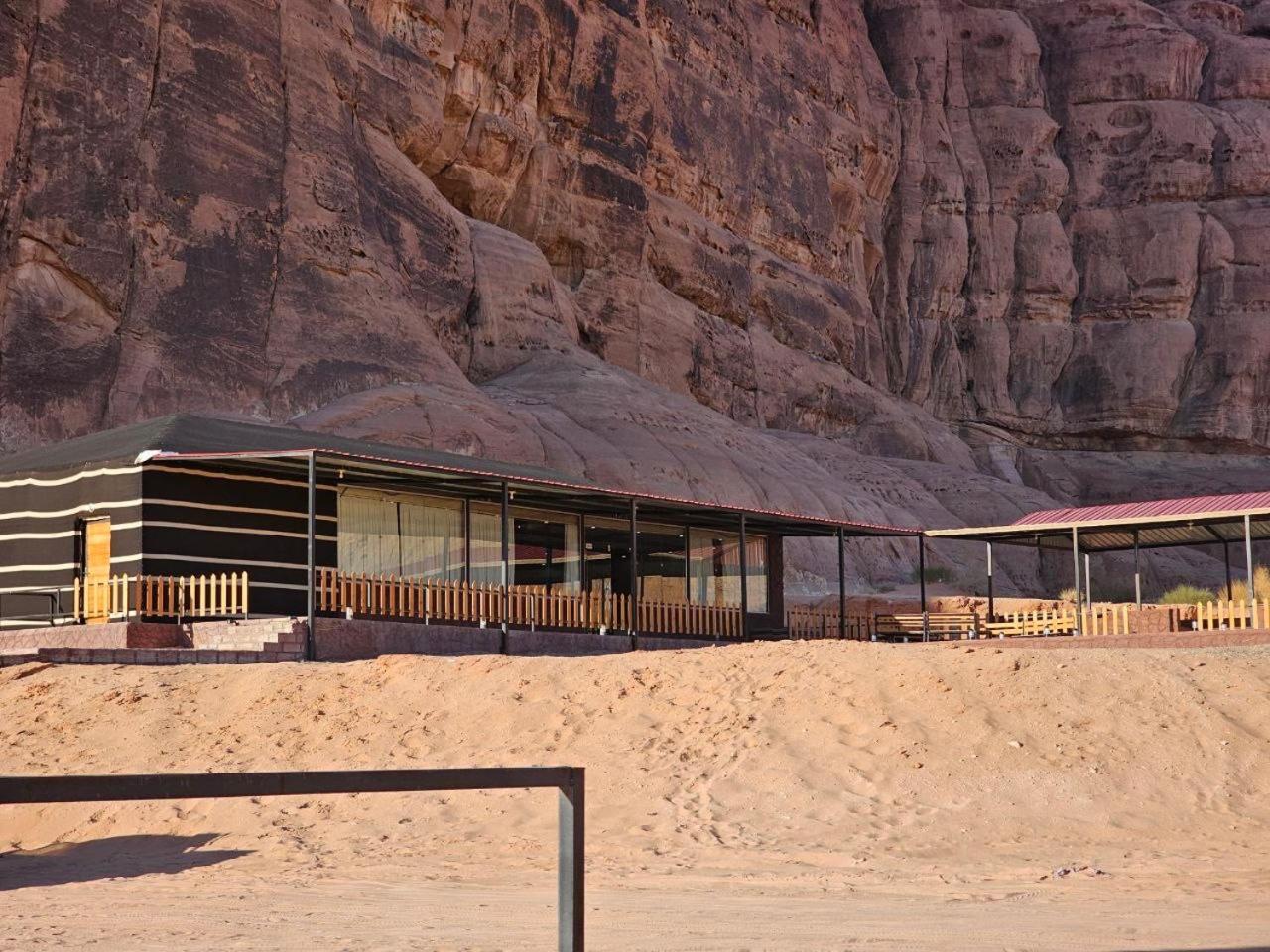 Rum Victoria Luxury Camp Wadi Rum Extérieur photo